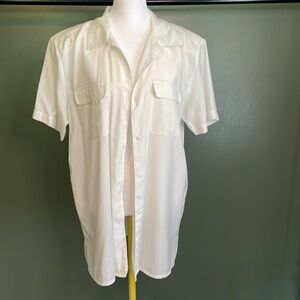 White Short-Sleeve Blouse with Classic Collar